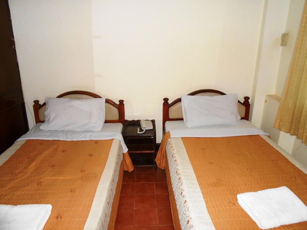 Hoongthip Hotel Savannakhet Room photo