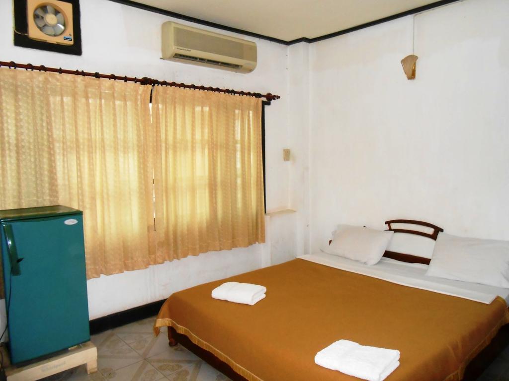 Hoongthip Hotel Savannakhet Room photo