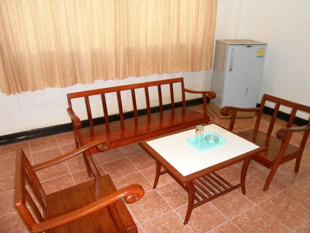 Hoongthip Hotel Savannakhet Room photo